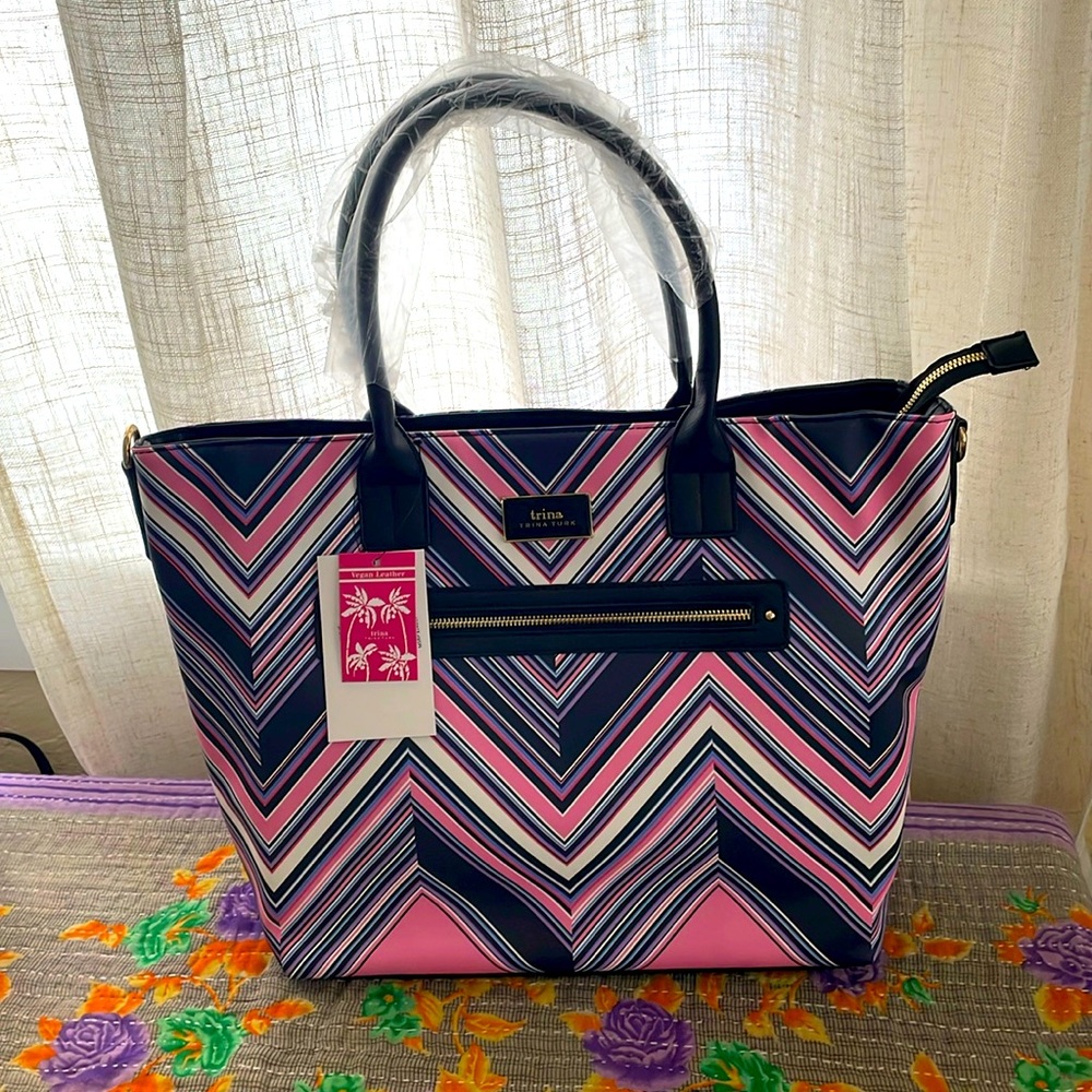 NWT Trina Turk "Placed‎ V" Chevron Pattern, Large Coated Canvas Tote